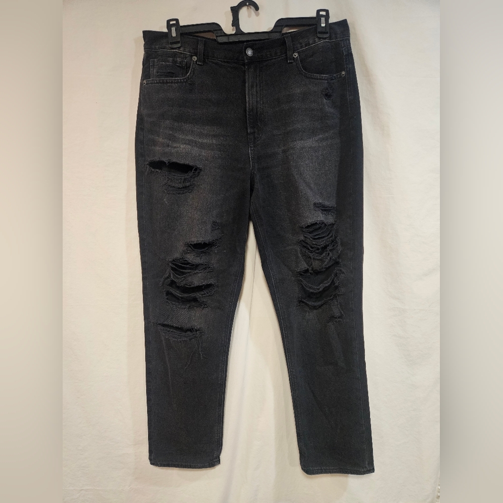 🖤 American Eagle Distressed Black Jeans